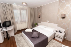 Гостиница Hunguest Hotel Fenyõ  Мьеркуря-Чук